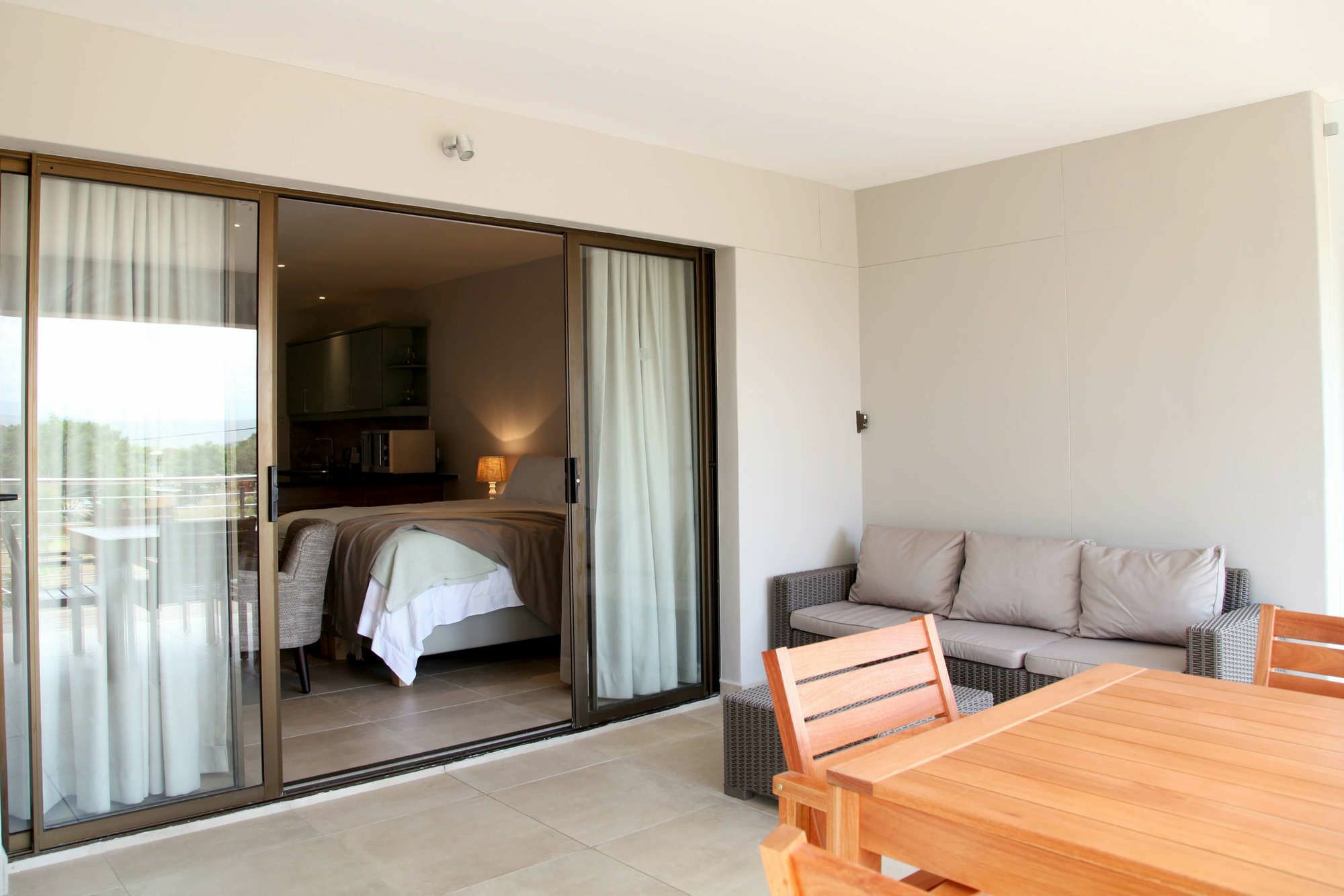 Апартаменты Sunrise Bay Self Catering Плеттенберг-Бей Экстерьер фото