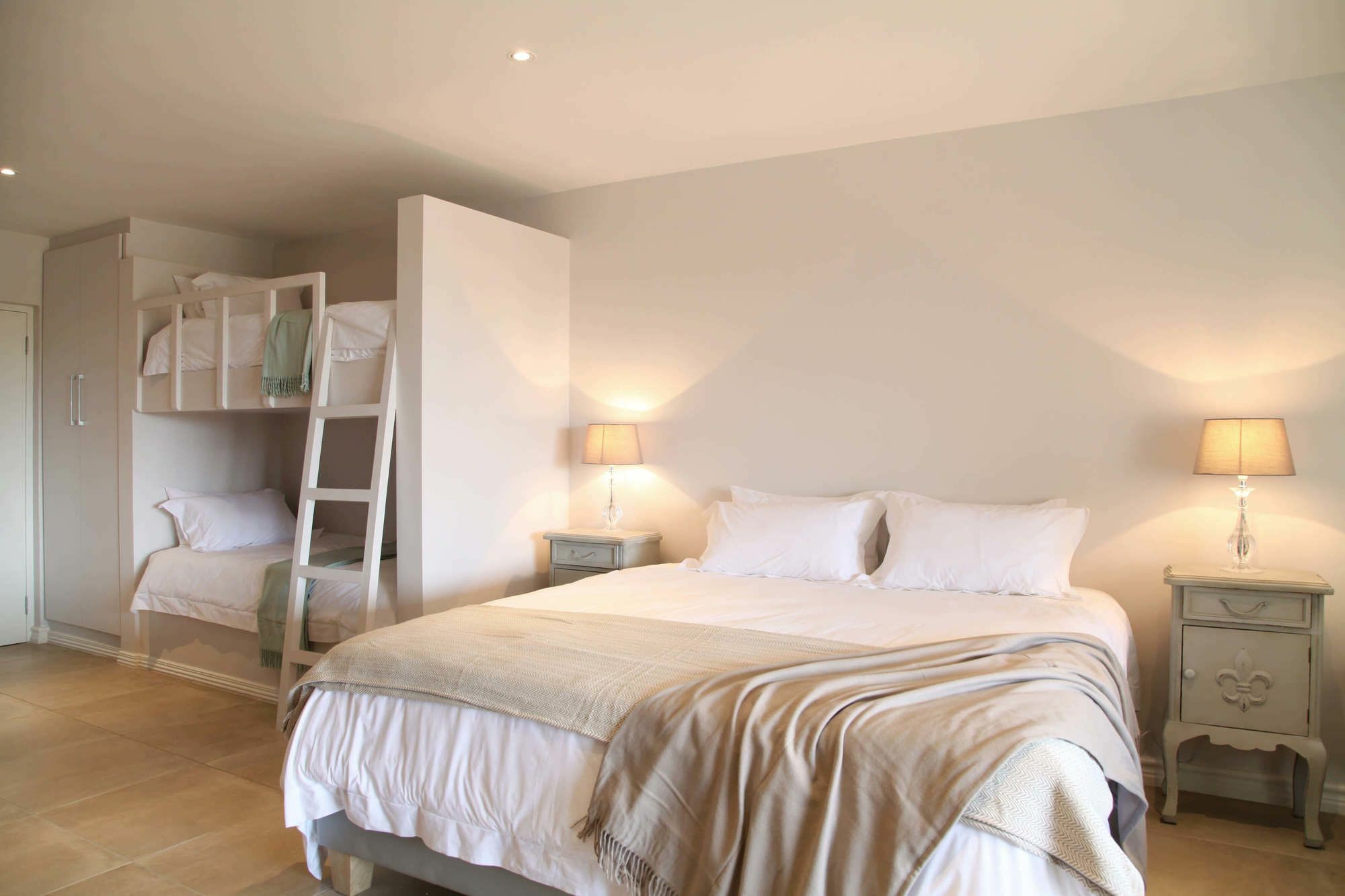Апартаменты Sunrise Bay Self Catering Плеттенберг-Бей Экстерьер фото